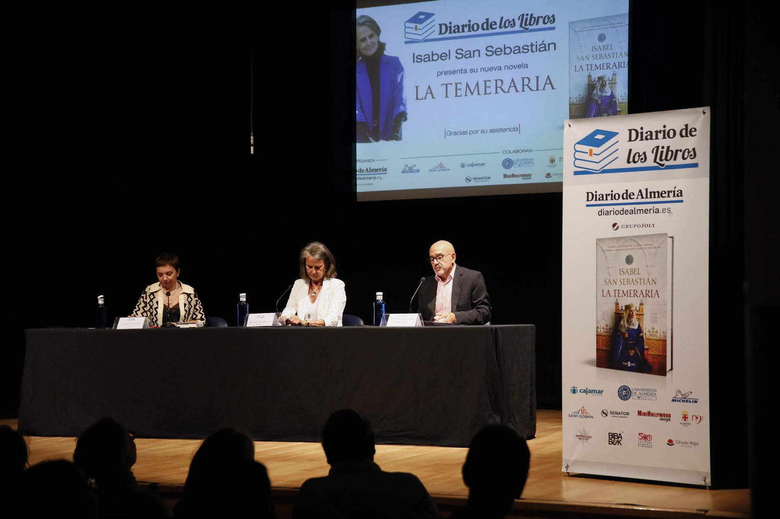 Las imágenes del diario de los libros con Isabel San Sebastián