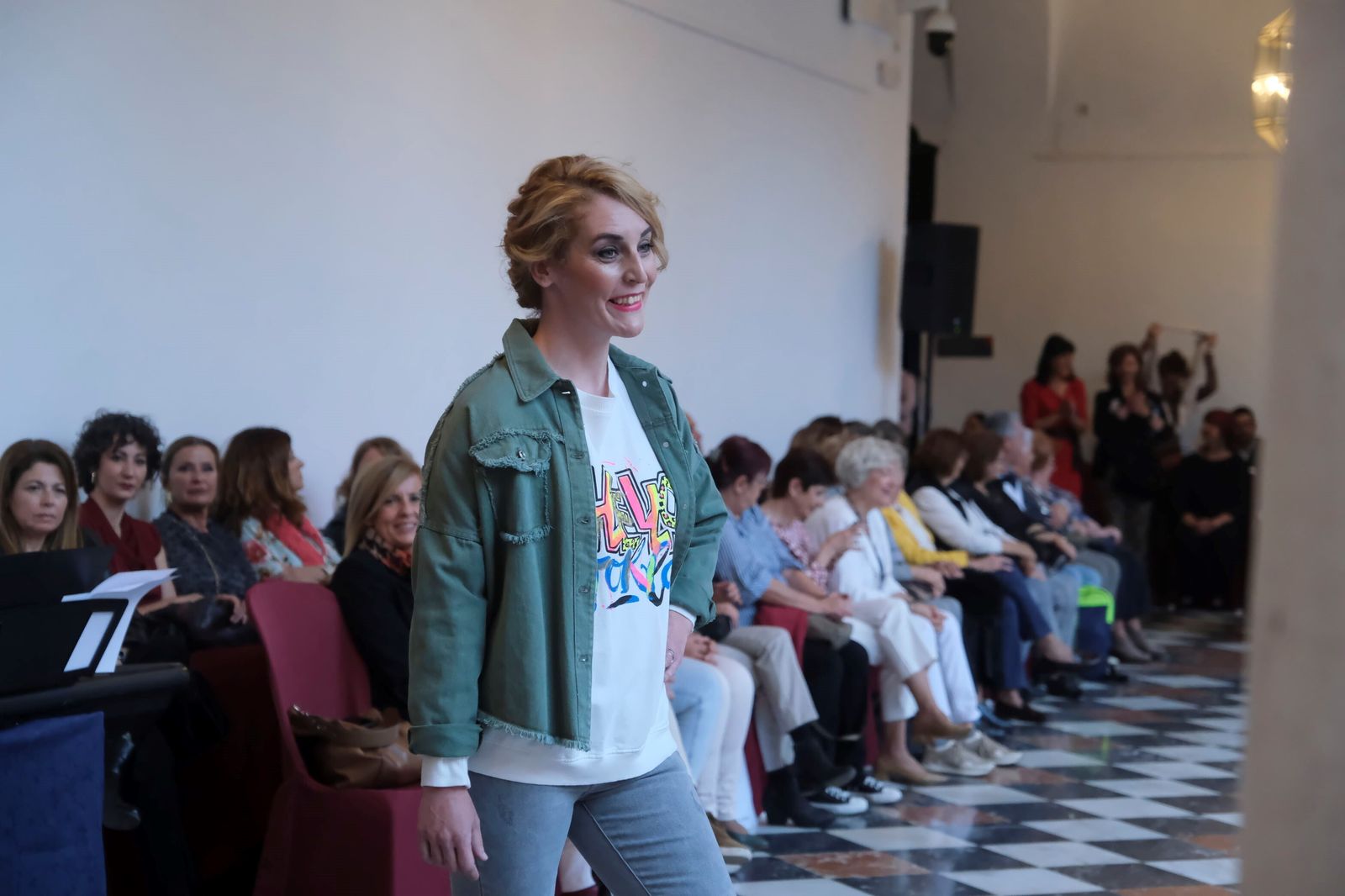 El desfile benéfico de la Asociación Alzheimer Córdoba 2023, en imágenes