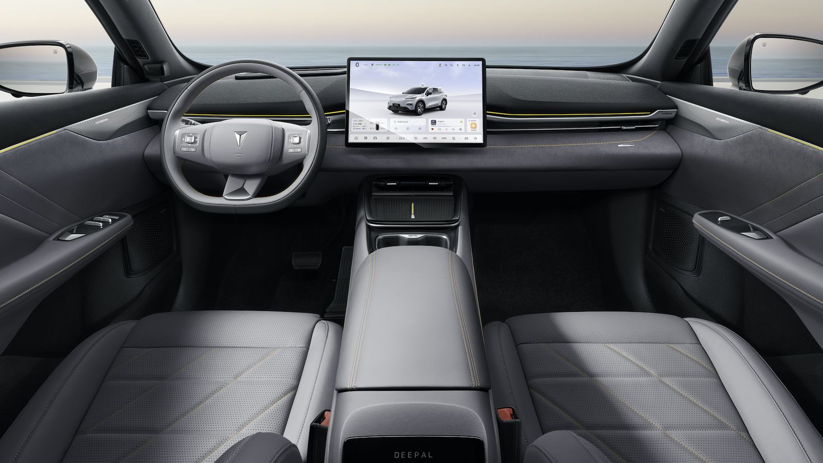 Ambos no cuentan con más botones o teclas para el control de las funciones del automóvil que los que se integran en el volante, de modo que el protagonismo recáe sobre la pantalla central. El S05 también destaca por su diseño interior minimalista..