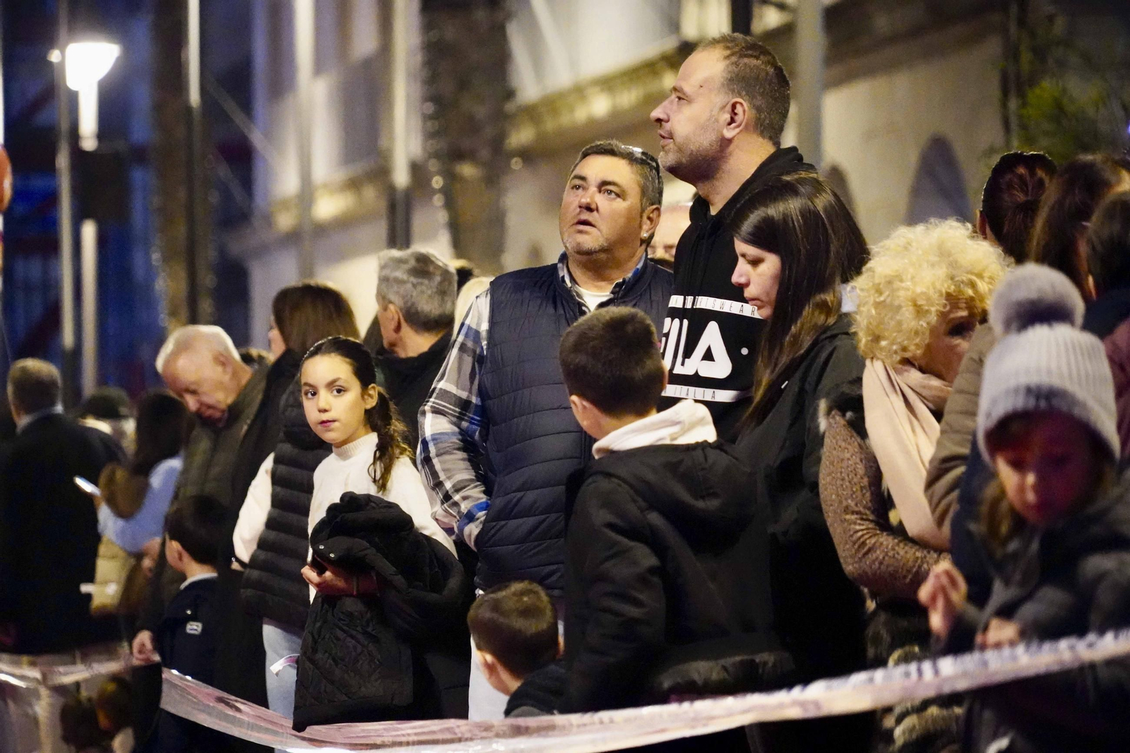 Las mejores imágenes del encendido del alumbrado 2025 en la Plaza de las Monjas