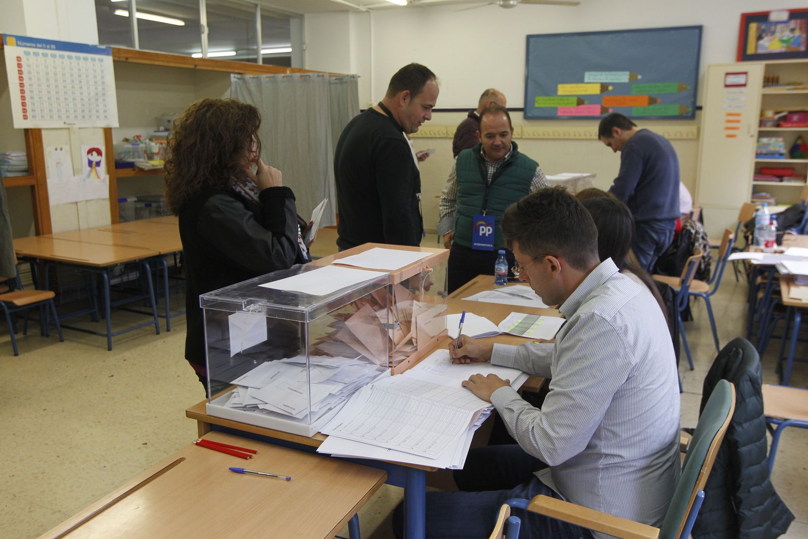 Así están votando los almerienses este 10N