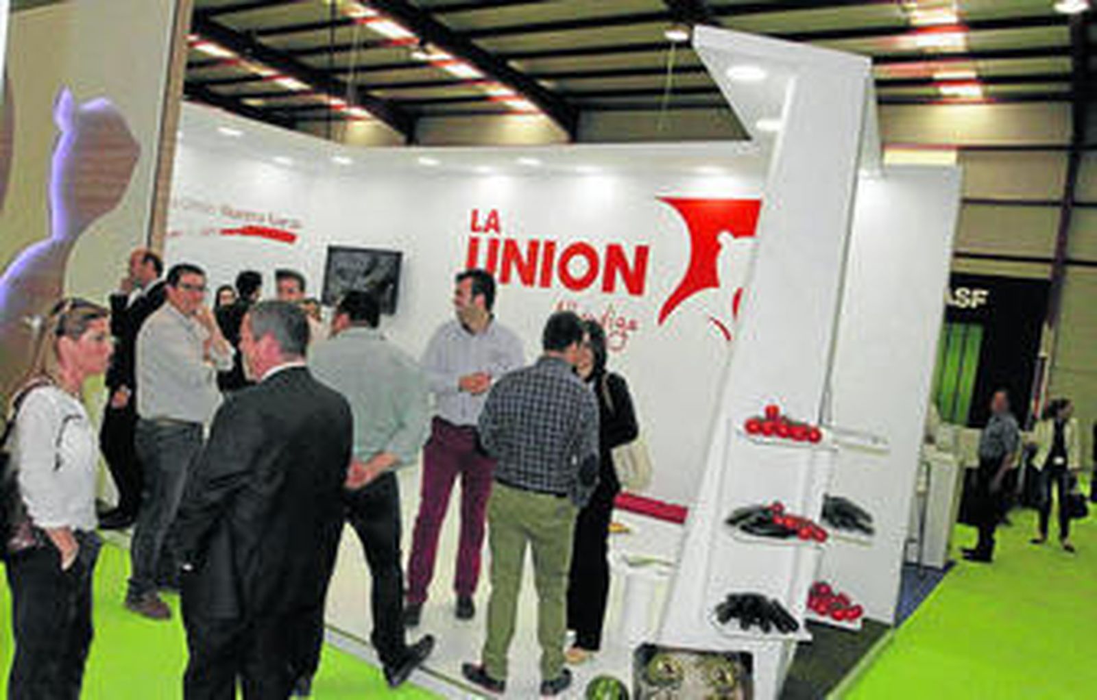 El estand de Alhóndiga La Unión ha sido uno de los más activos en estos días de feria, recibiendo multitud de visitas.