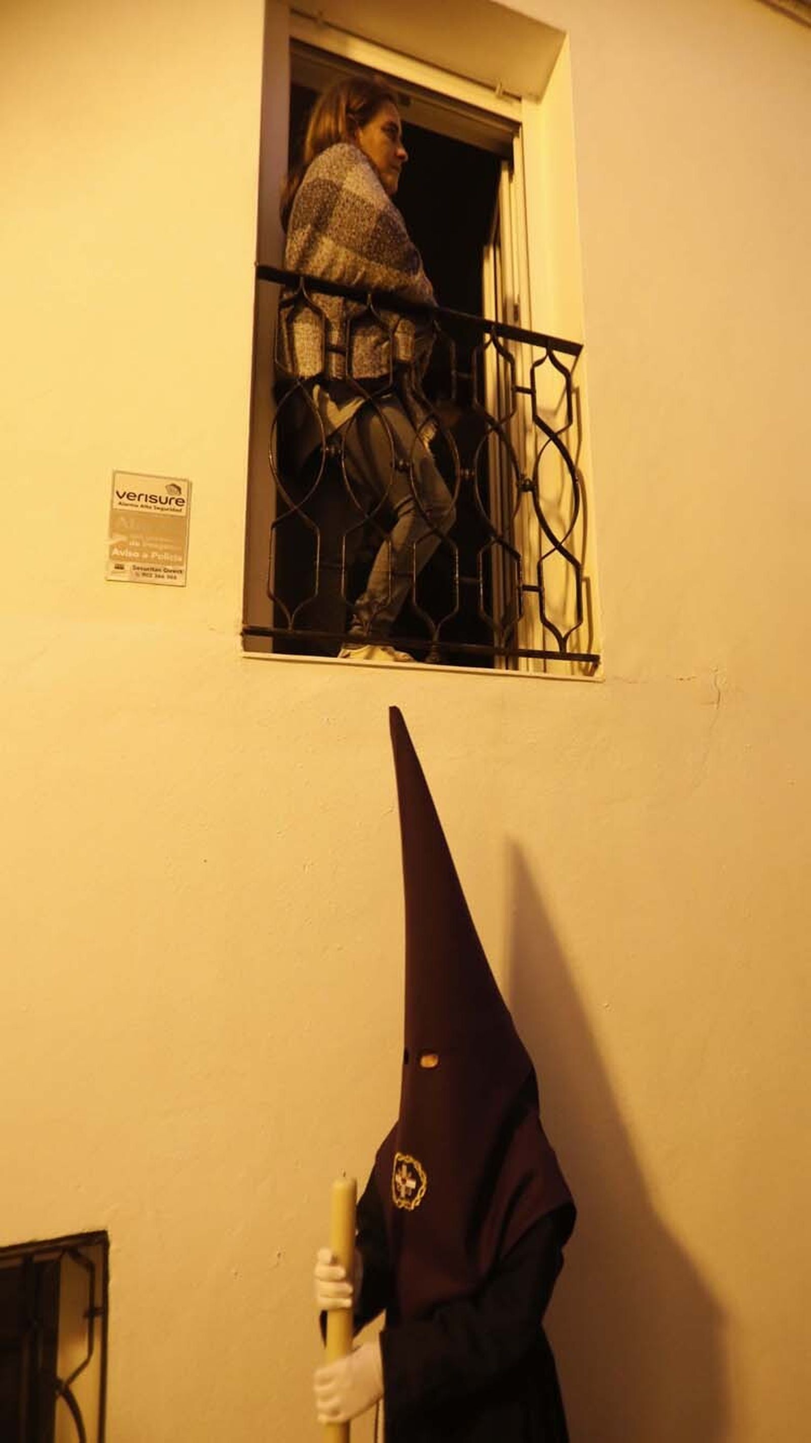 Las imágenes del Miércoles Santo en Tarifa: El Consuelo