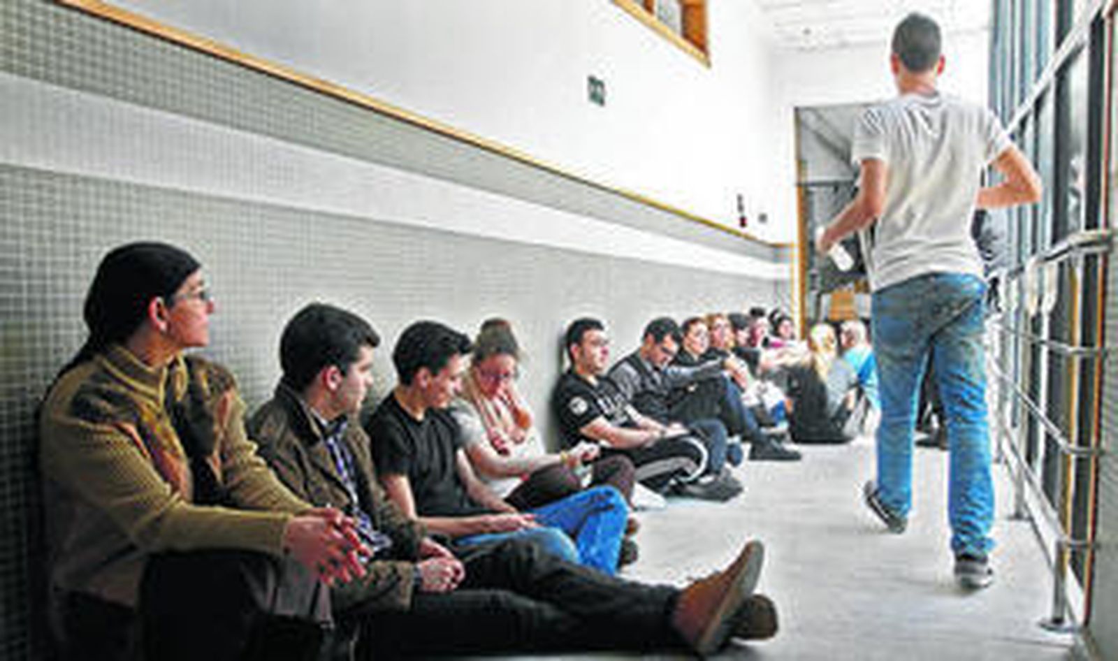 El alumnado de la Escuela de Hostelería, durante uno de los últimos encierros.