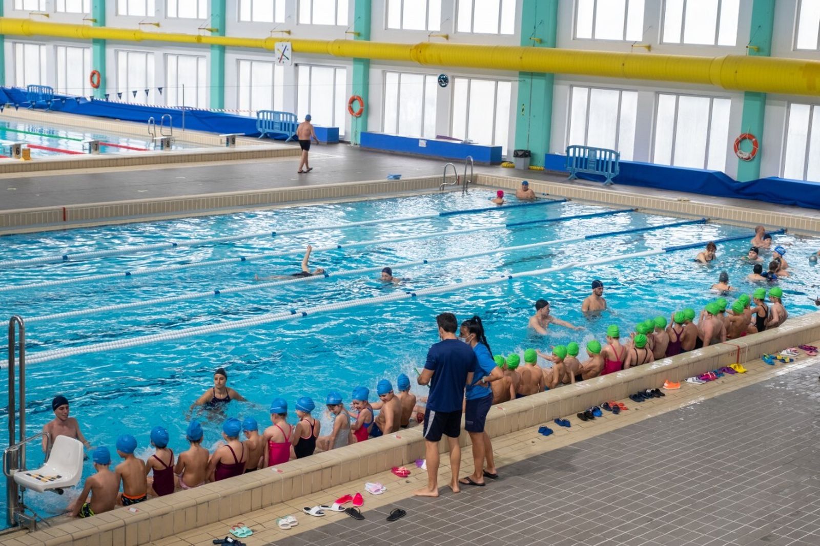 Natación en el Complejo Deportivo Ciudad de Cádiz.