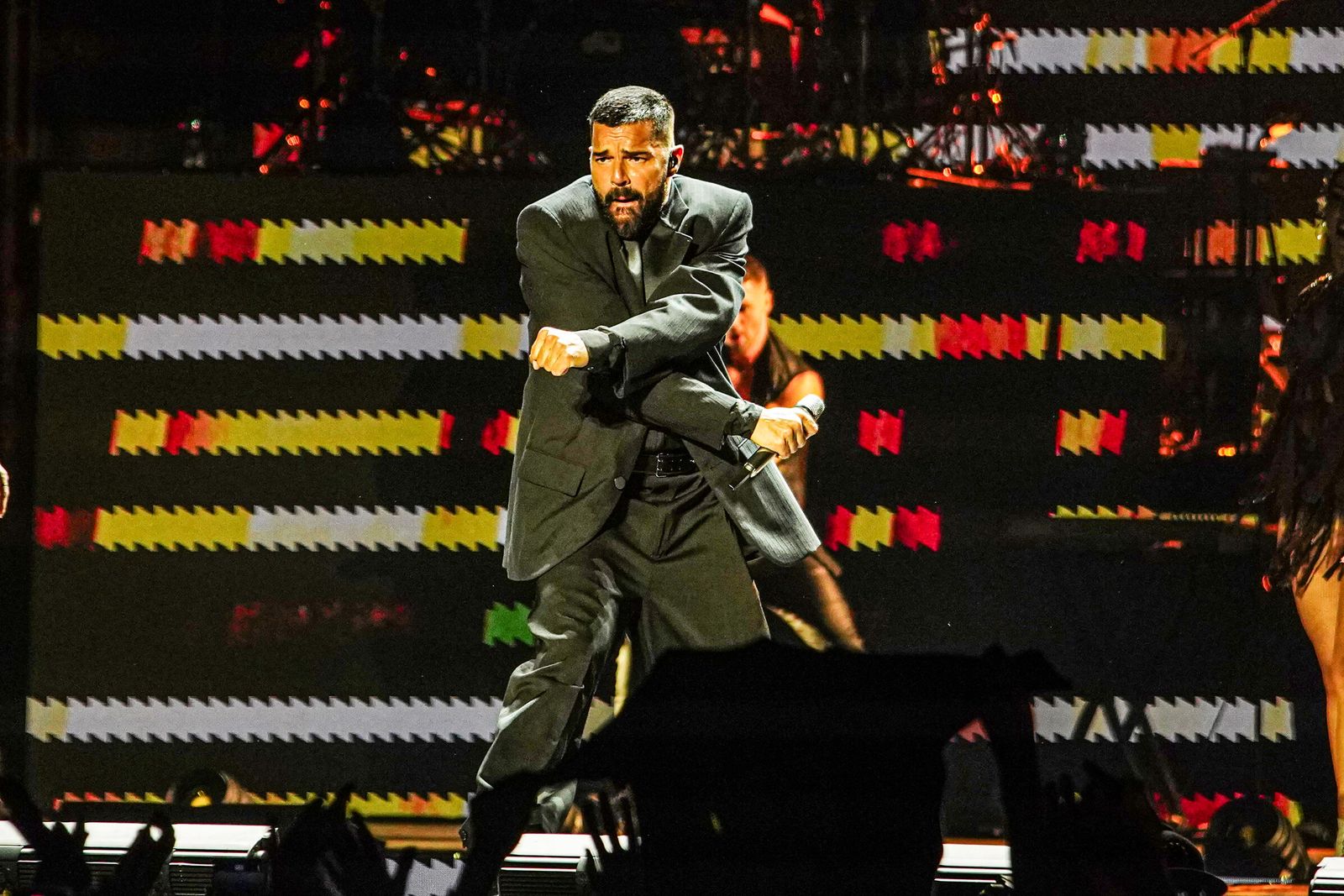 Ricky Martin hace vibrar a su público en la Plaza de Toros