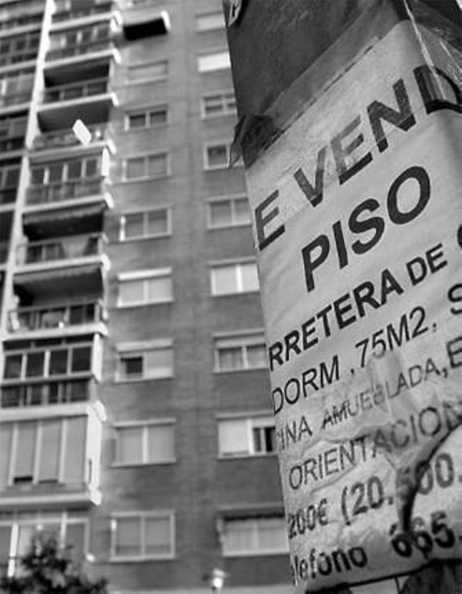 Anuncio de la venta de un piso usado en la capital.