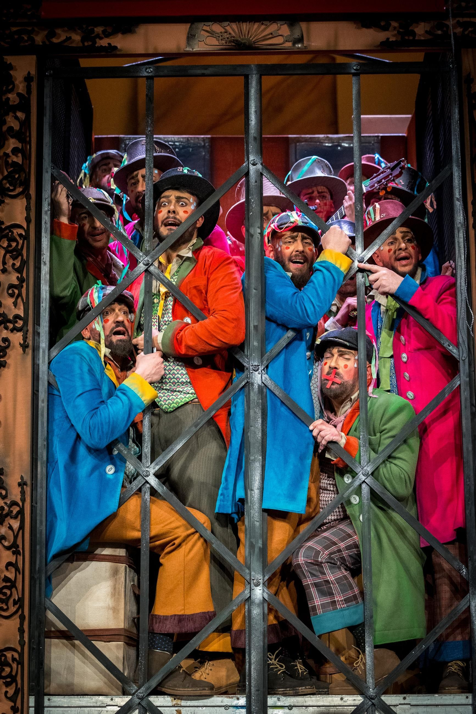 Búscate entre las mejores imágenes de la sexta sesión de cuartos de final del COAC 2025