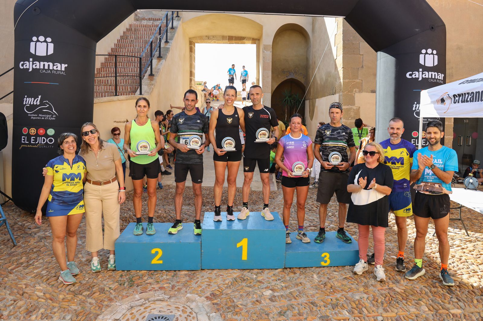 Podio del II Trail de Guardias Viejas tanto en categoría masculina como femenina.