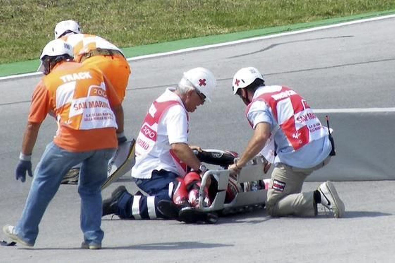 Accidente de Shoya Tomizawa en el Gran Premio de San Marino.

Foto: Reuters