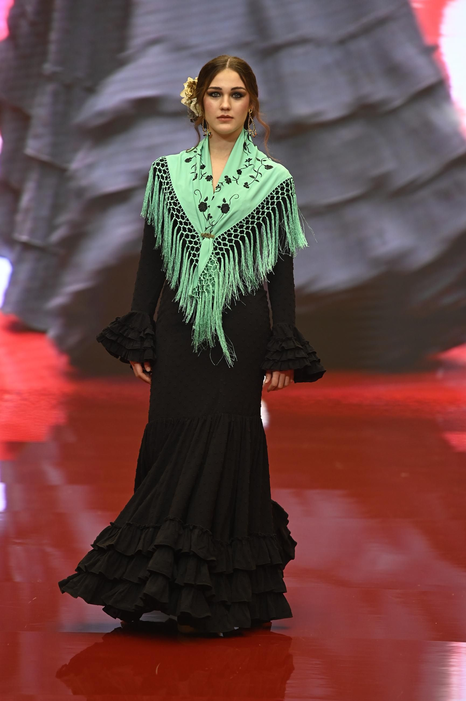 Huelva Flamenca 2025: Desfile de Micaela Villa