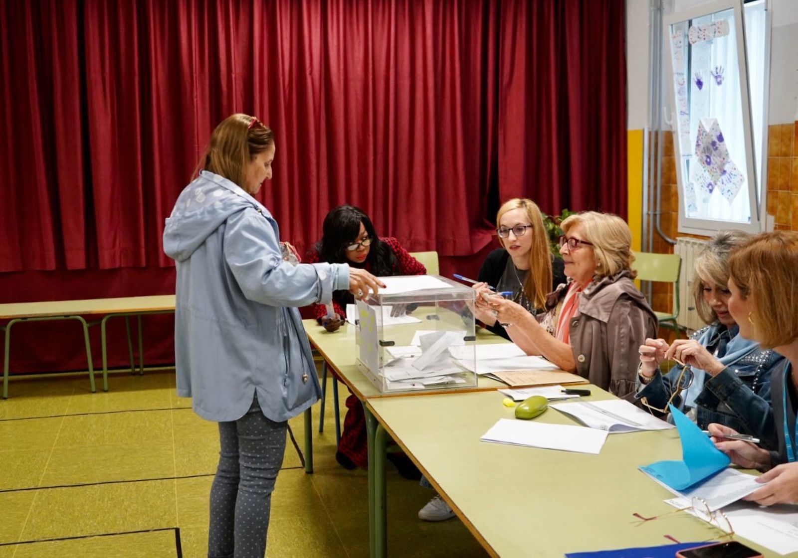 Fotos: así está votando Granada en el inicio de las elecciones municipales