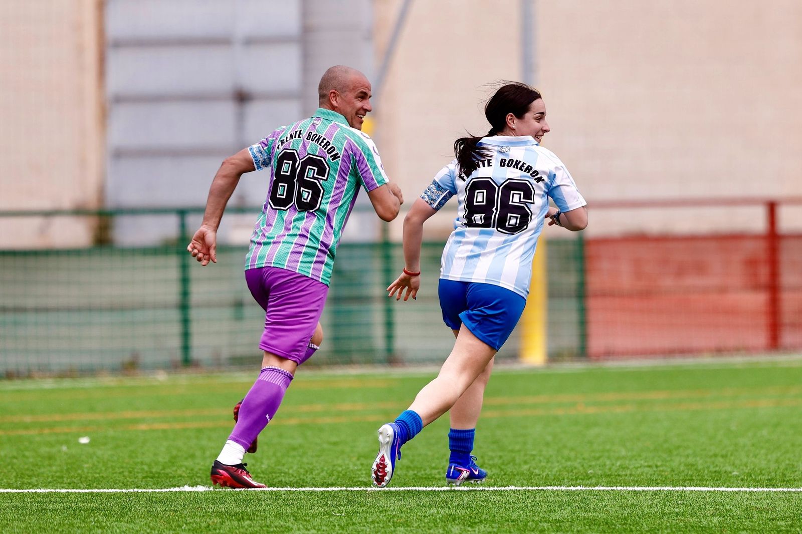 Leyendas del Málaga CF se reúnen en el césped