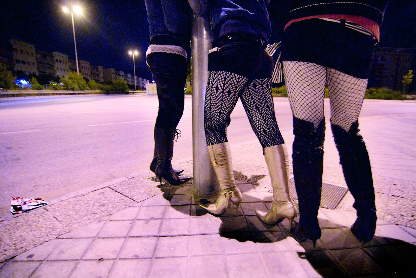 Mujeres en la calle ejerciendo la prostitución.