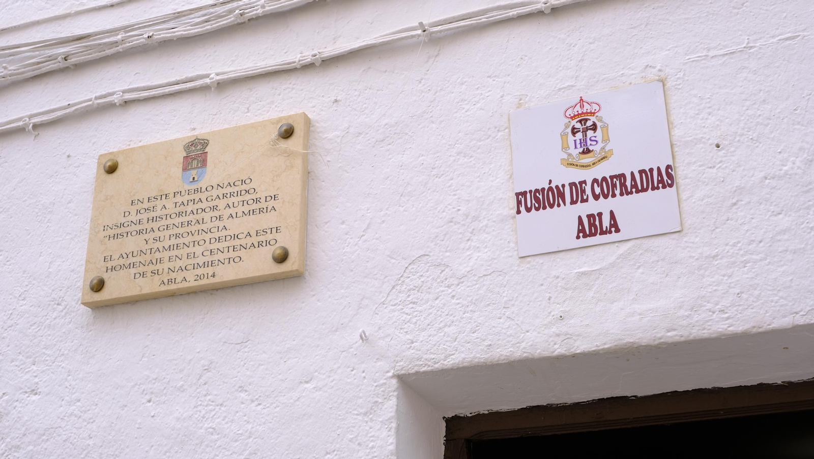 Imágenes de la procesión y paella solidaria en las Fiestas de Abla