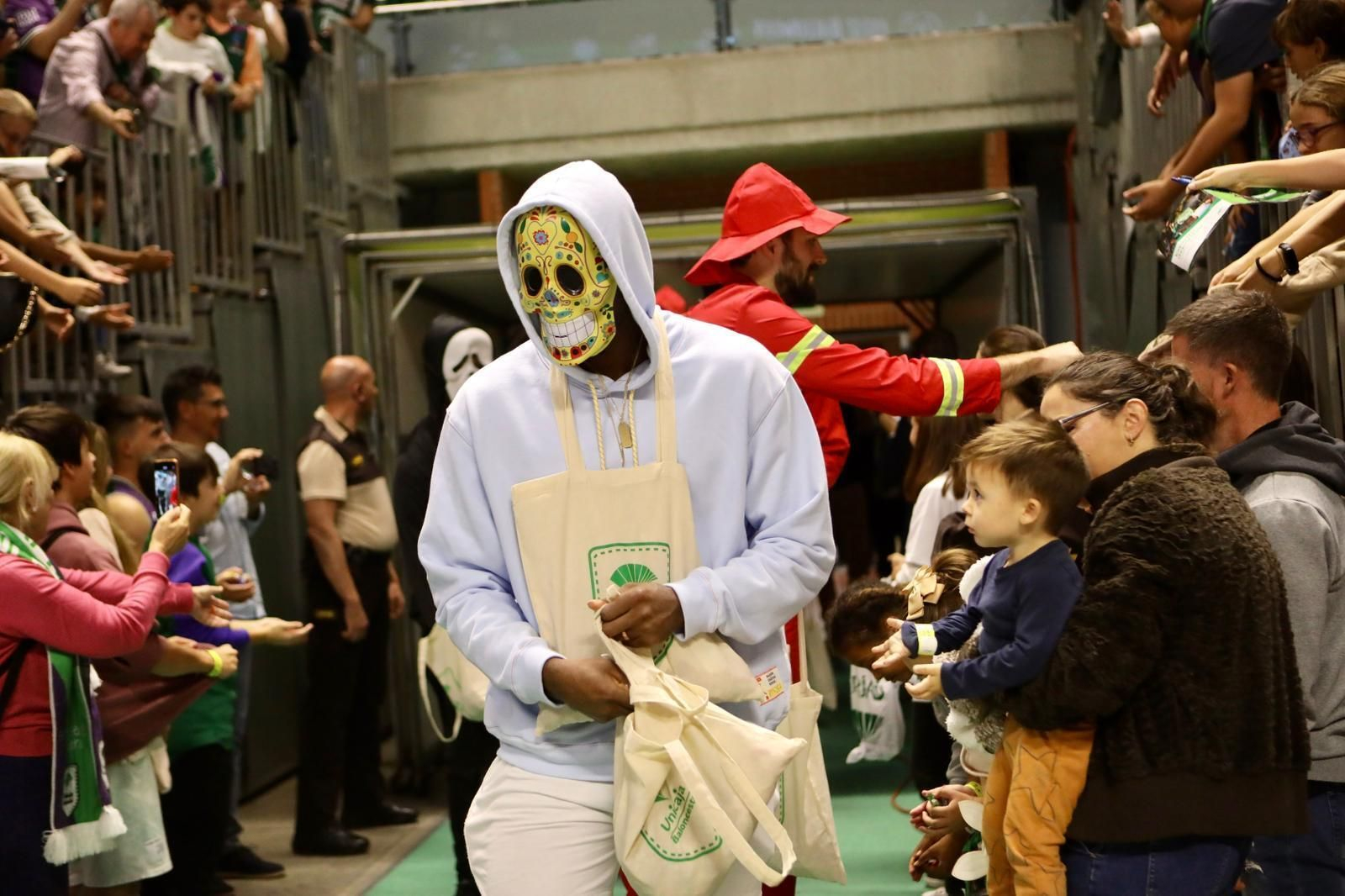 El Halloween del Unicaja, en fotos