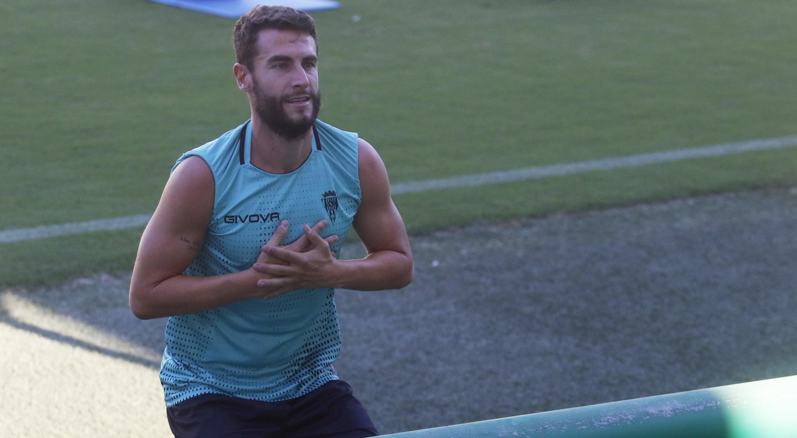 José Cruz, durante un entrenamiento en El Arcángel.
