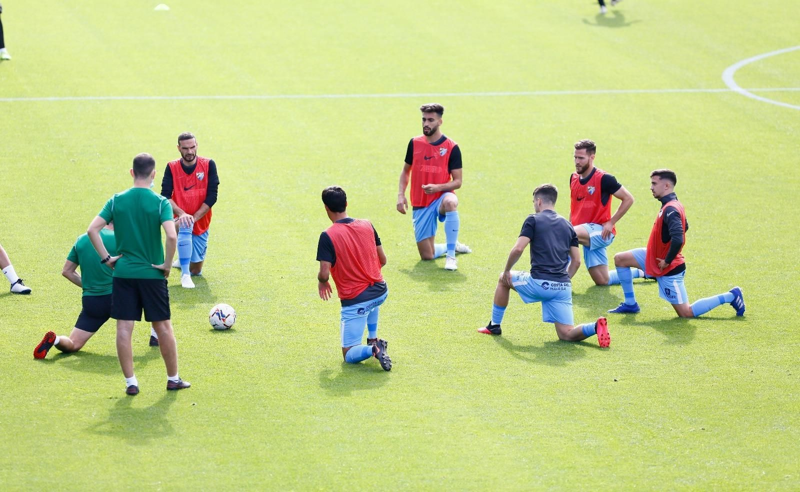 Calentamiento del Málaga-Leganés.