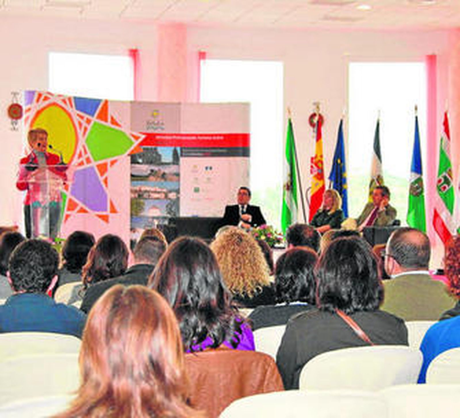 Rosario Ballester, Delegada en Huelva de la Consejería de Turismo, Comercio y Deporte de la Junta de Andalucía,  inaugurando las Jornadas Técnicas que tuvieron lugar.