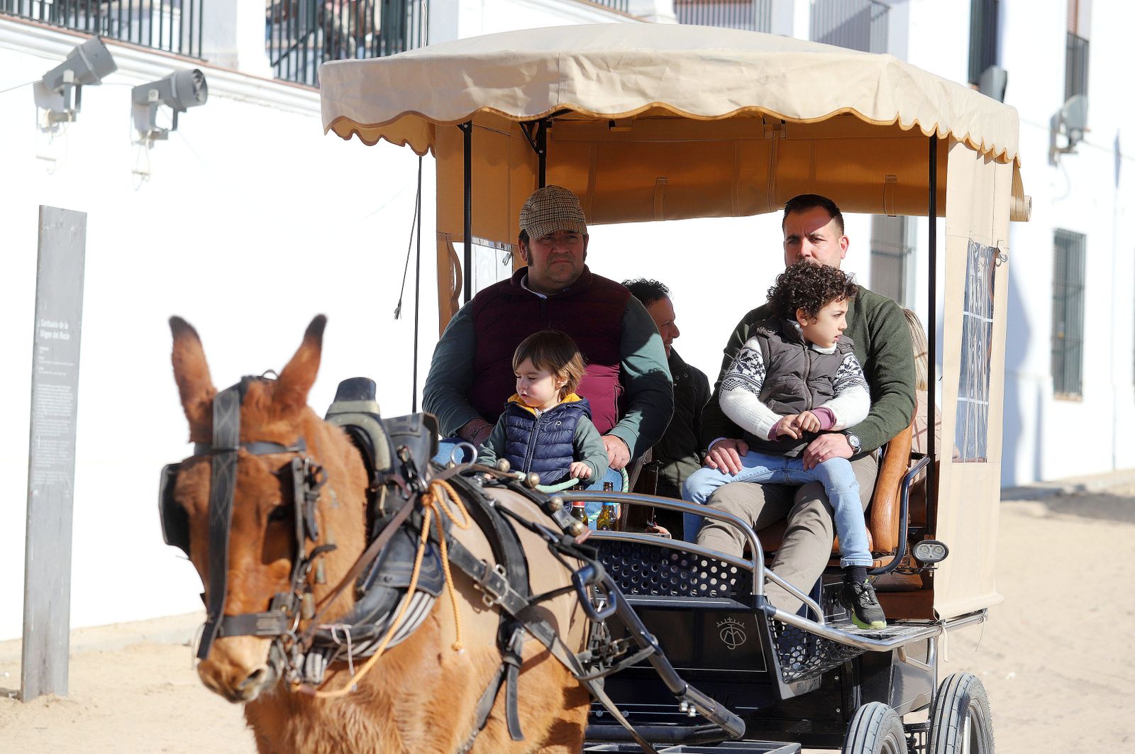 Imágenes del ambiente previo a la celebración de la Candelaria en El Rocío