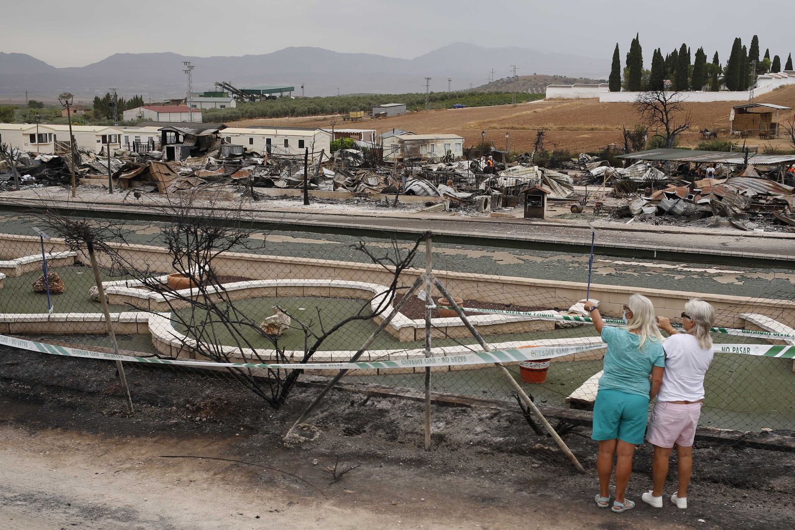 Las fotos del camping de Mollina, arrasado por el incendio