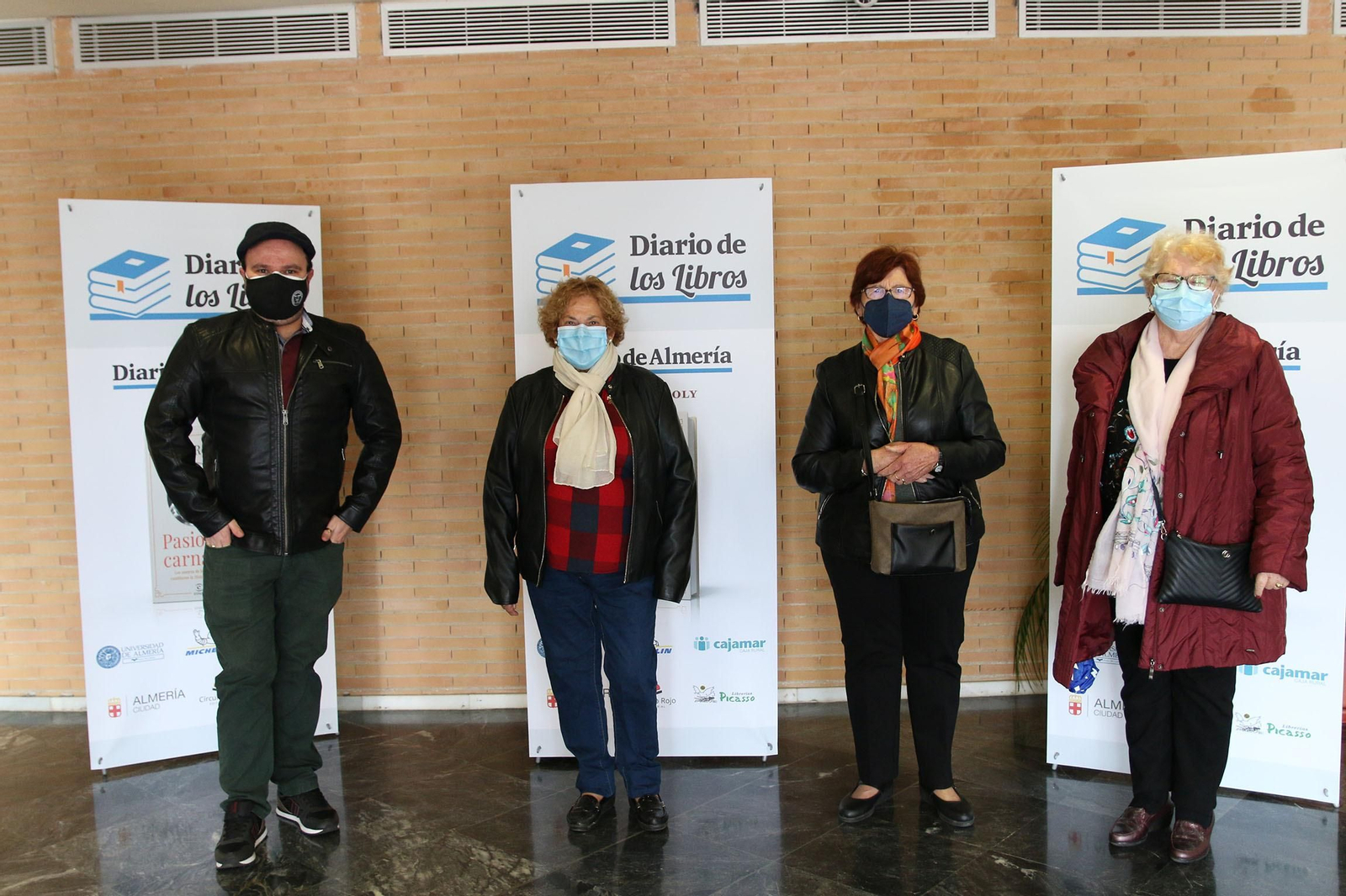 Fotogalería Diario de los Libros, con Marta Robles y su obra 'Pasiones carnales'