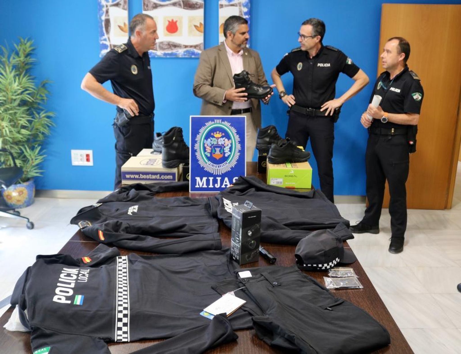 La presentación de los nuevos uniformes.