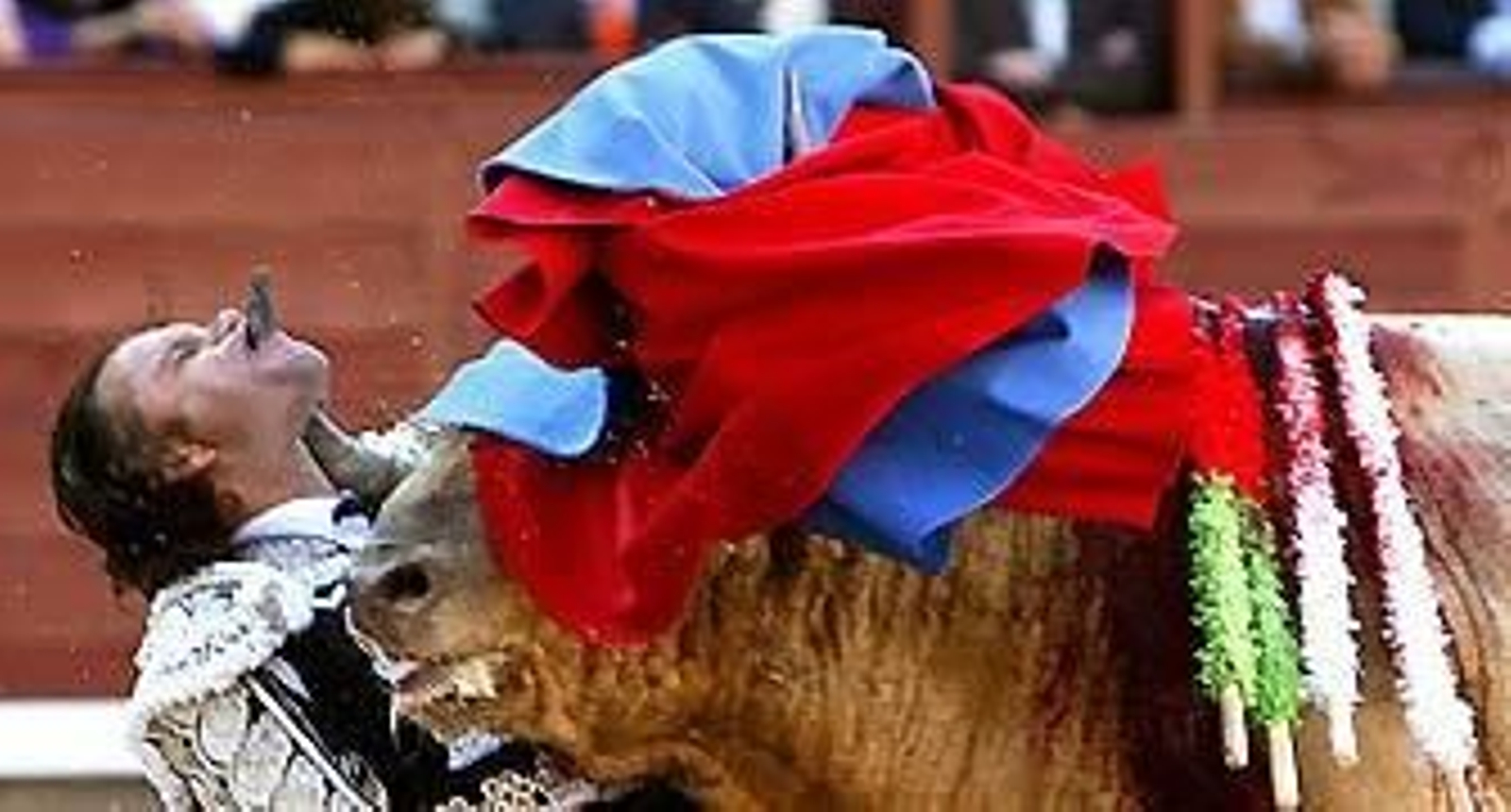 Julio Aparicio, trasladado de nuevo a la UCI en estado "grave"