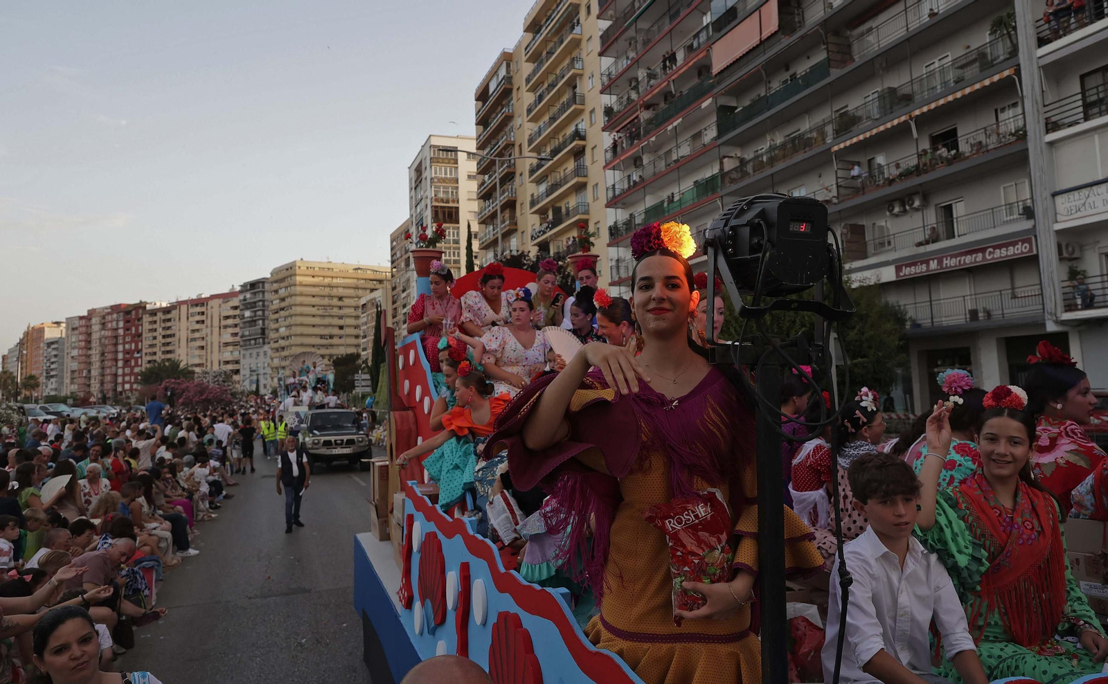 Búscate en las fotos de la cabalgata de la Feria Real de Algeciras 2025