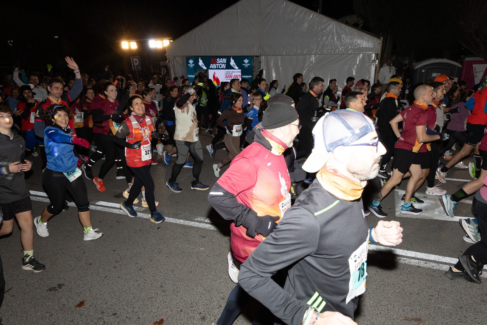 Encuéntrate en la salida de la Carrera de San Antón 2026, en imágenes (3)