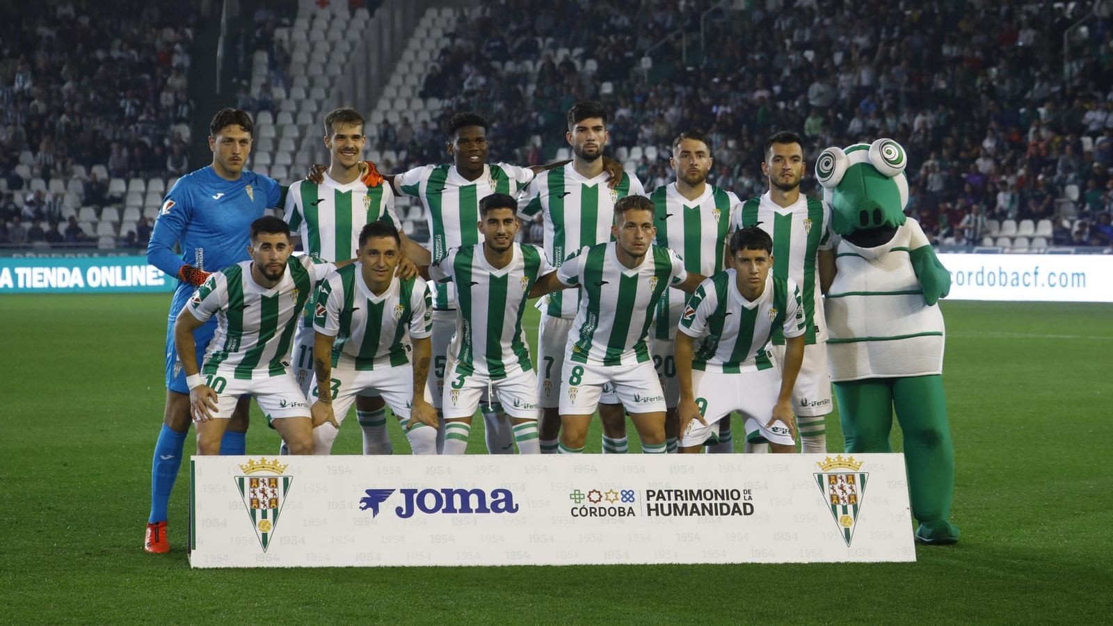 El once inicial del Córdoba CF ante el Real Zaragoza en El Arcángel.