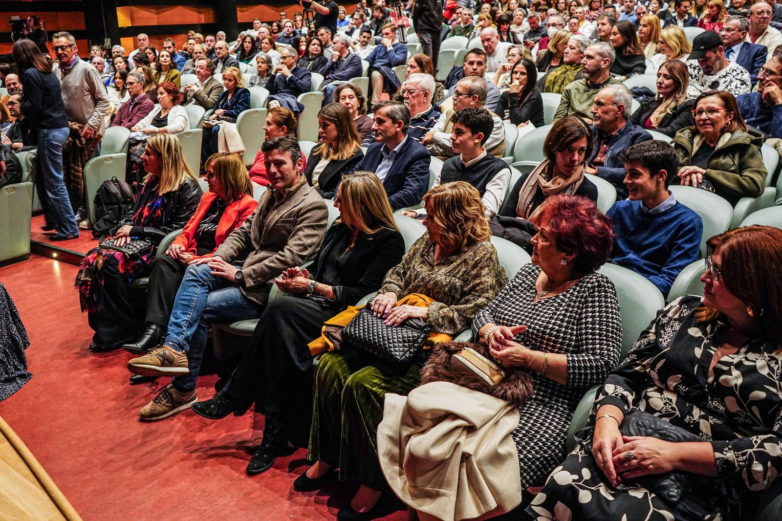 Fernando Díaz de la Guardia presenta el ciclo de entrevistas ‘Imbatibles’ en el Auditorio Caja Rural Granada