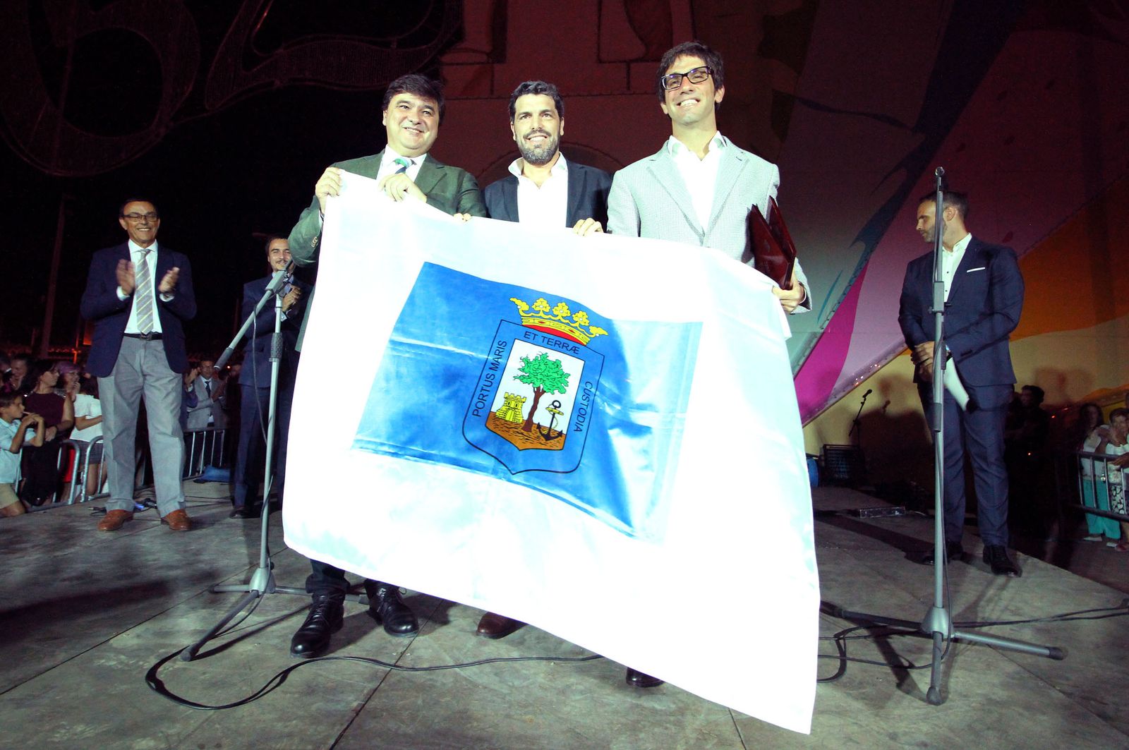 Imágenes de la inauguración oficial de las Fiestas Colombinas 2017.