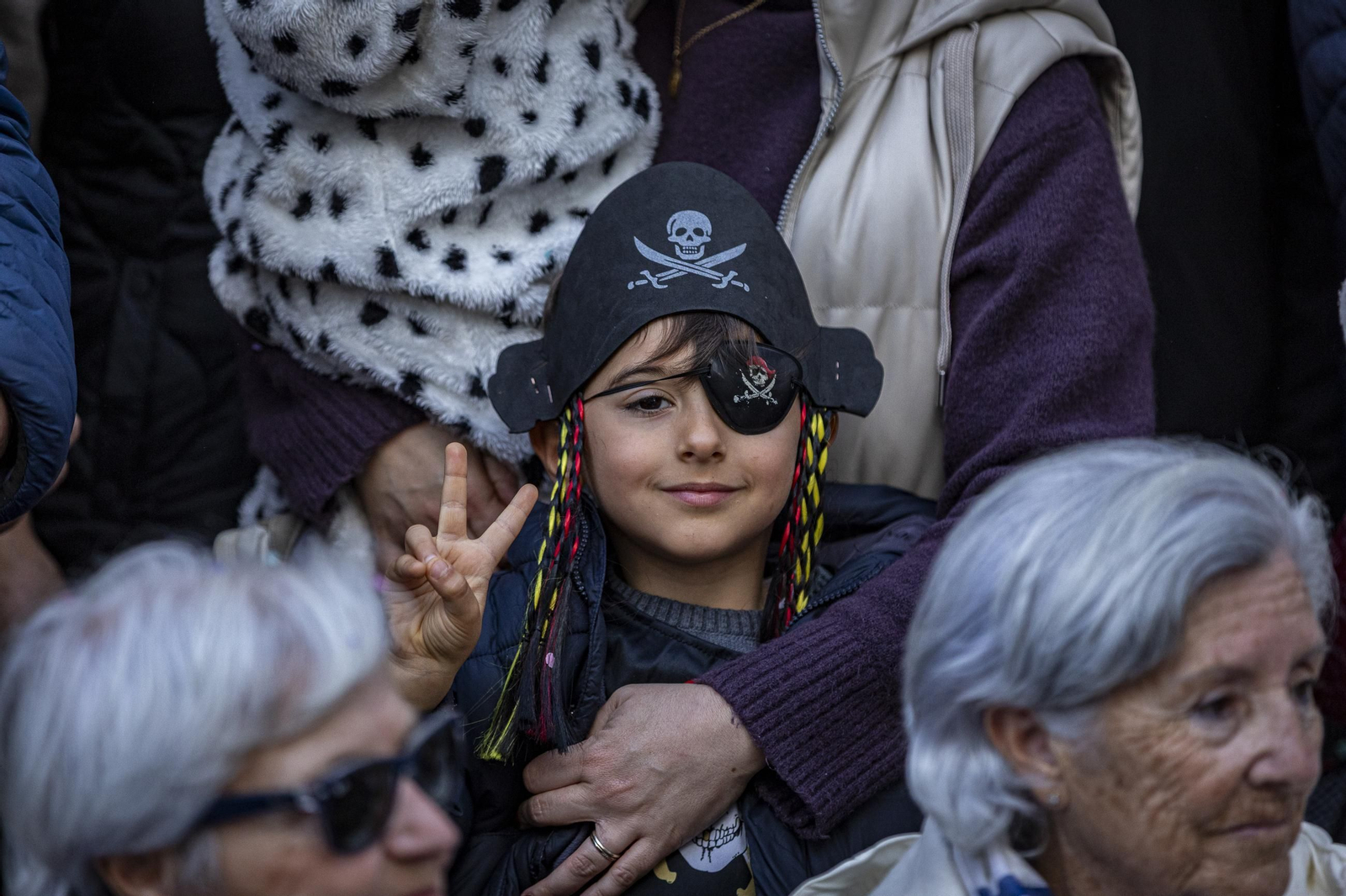 Búscate entre las mejores imágenes de la Cabalgata Magna