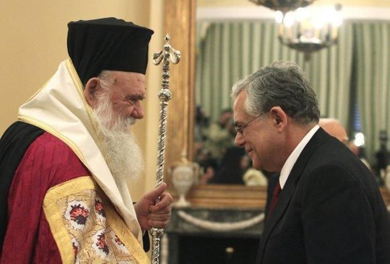 El nuevo gobierno griego toma posesión