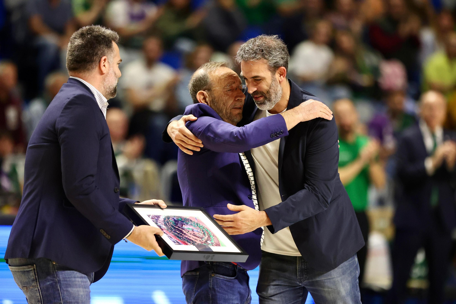 El emotivo homenaje del Carpena a Manolo Rincón