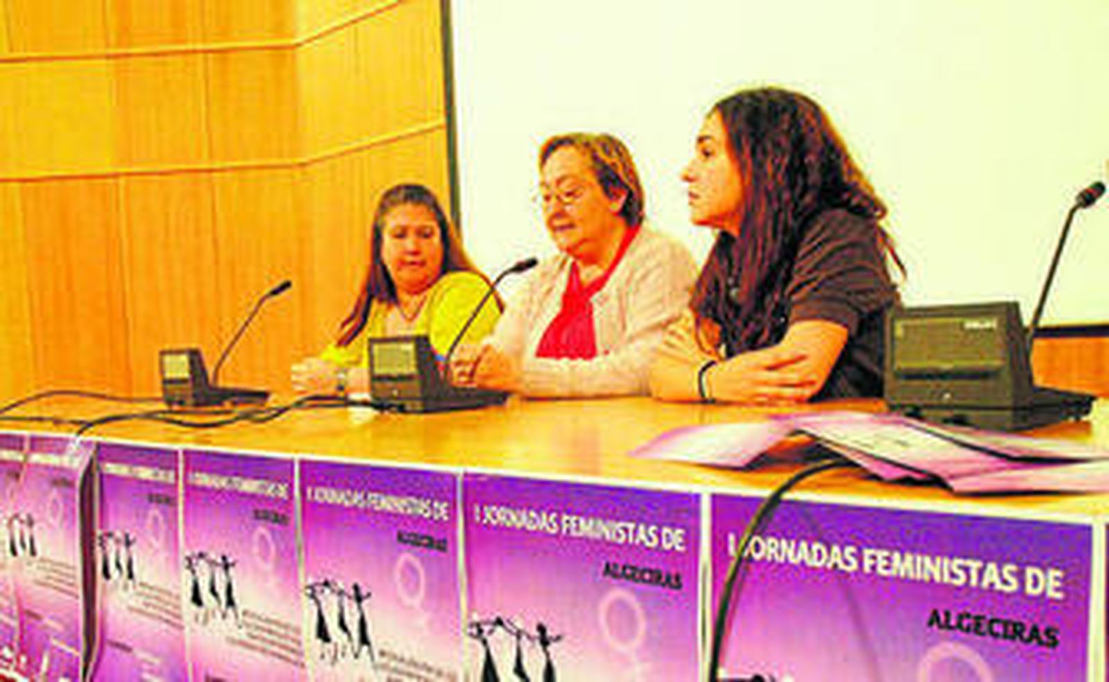 Inauguración de las primeras jornadas feministas de Algeciras.