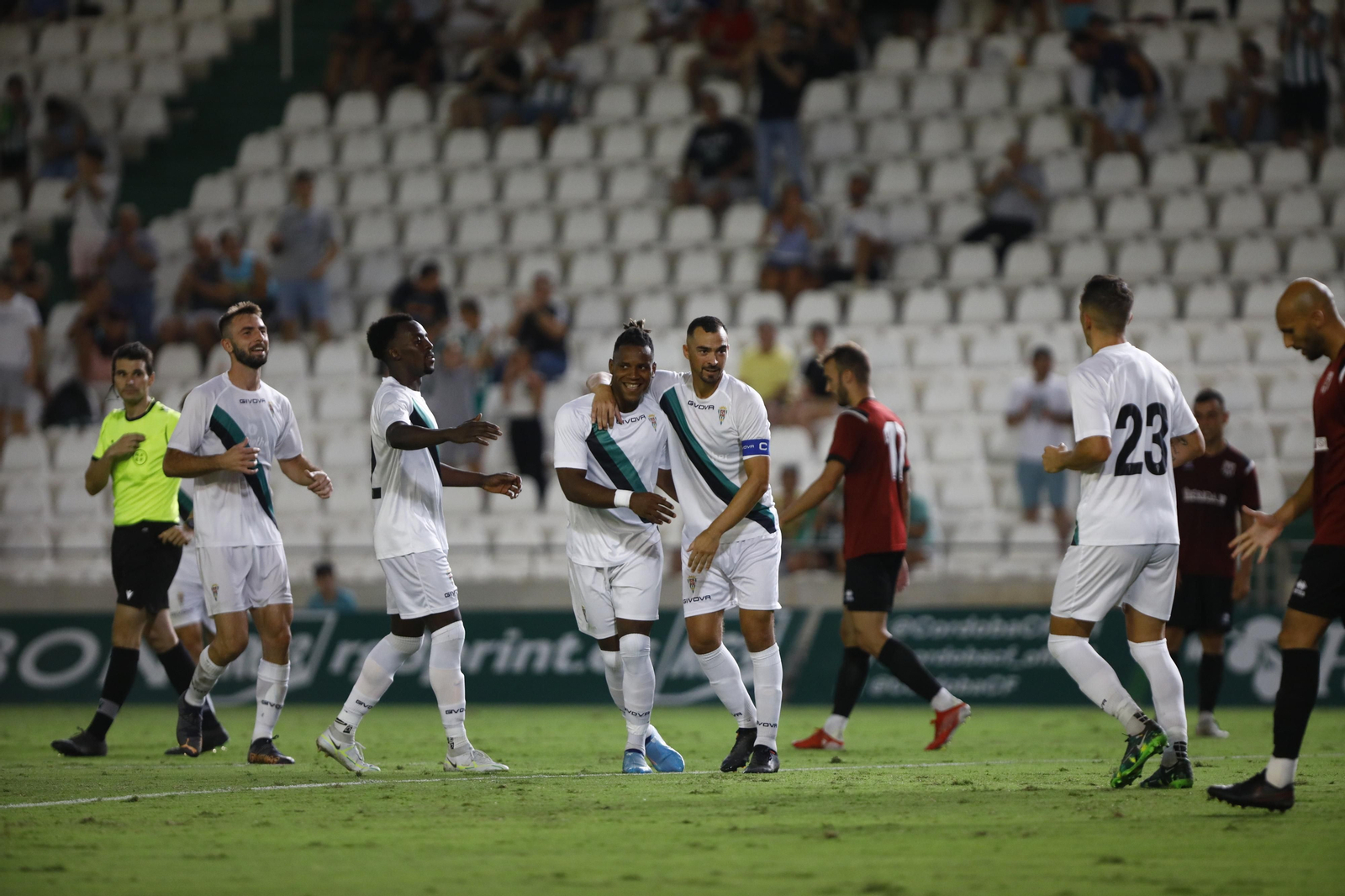 Las imágenes de la victoria del Córdoba CF ante el Mérida