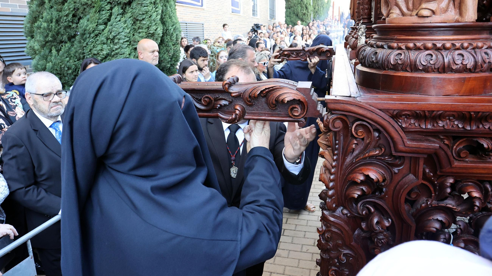 Imágenes de la Hermandad del Perdón en el Domingo de Ramos de Jerez 2025