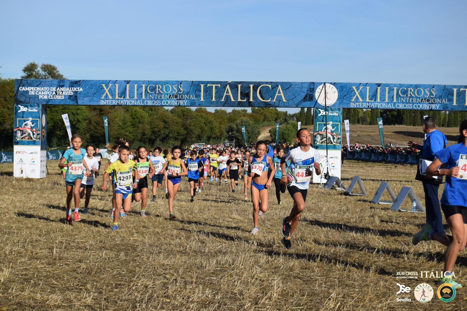 Búscate en las fotos del Cross de Itálica 2025 | 9