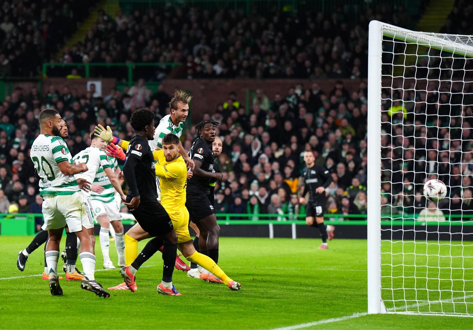 Celtic-Sturm Graz (8).jpg