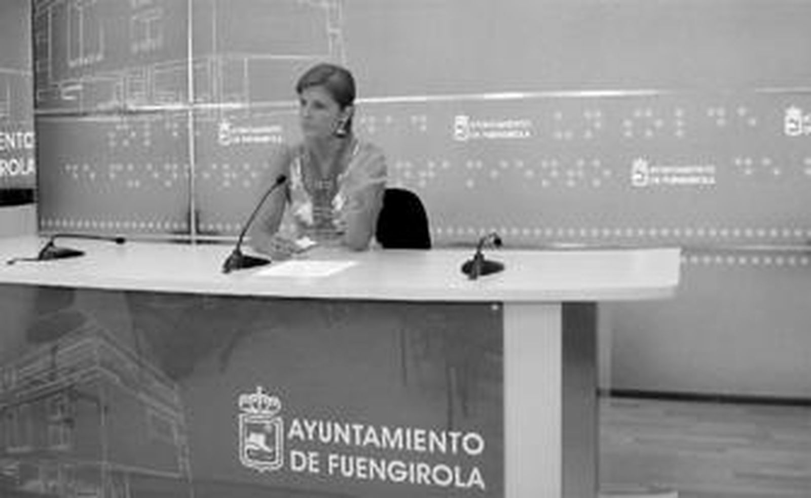 La alcaldesa de Fuengirola, Esperanza Oña, ayer en una comparecencia pública.