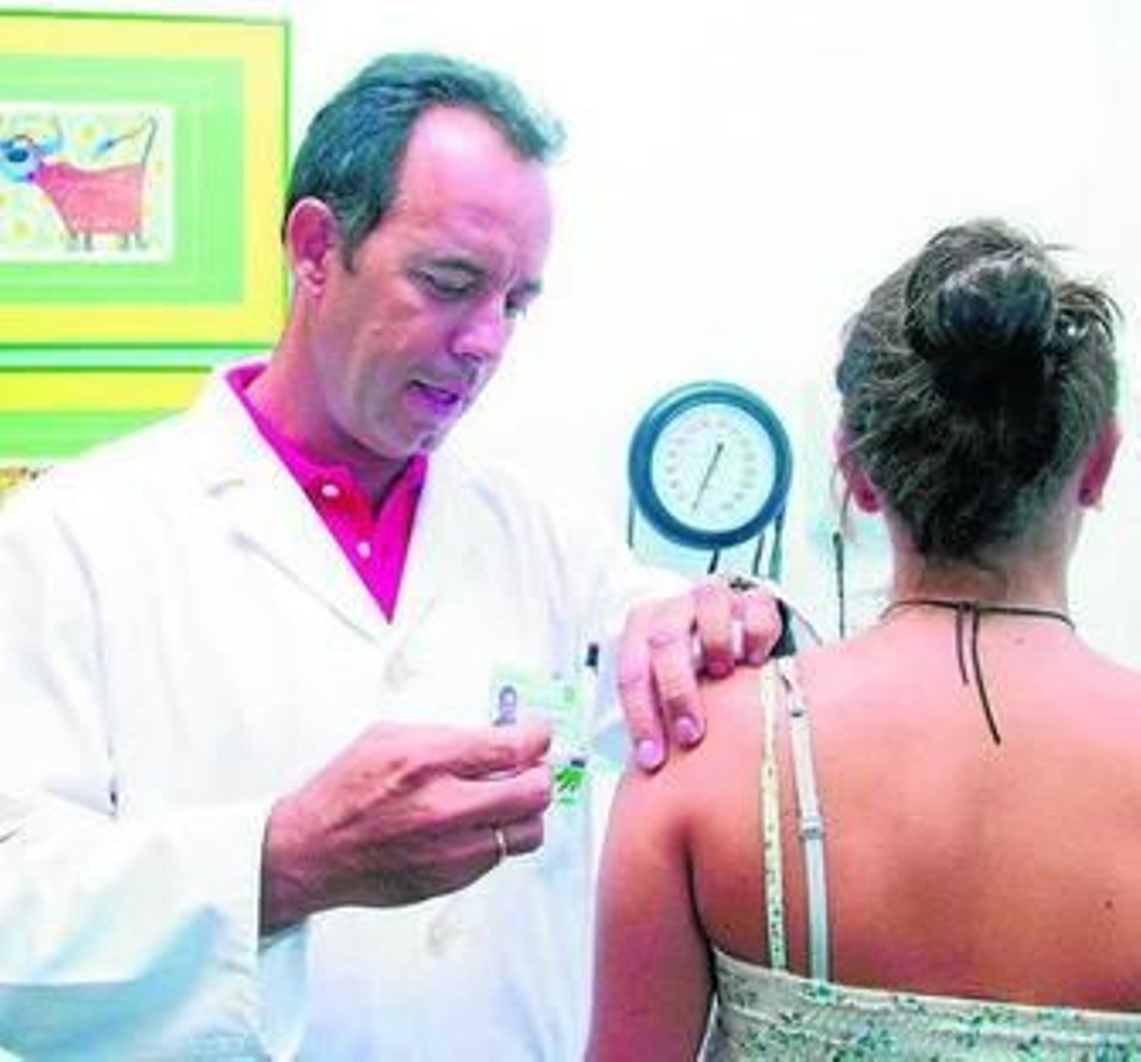 Vacunación en un centro de salud.