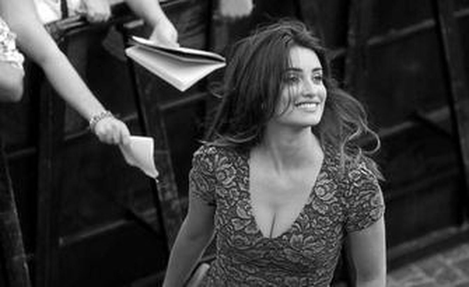 Cruz demostró que su belleza ha ganado tras la maternidad.