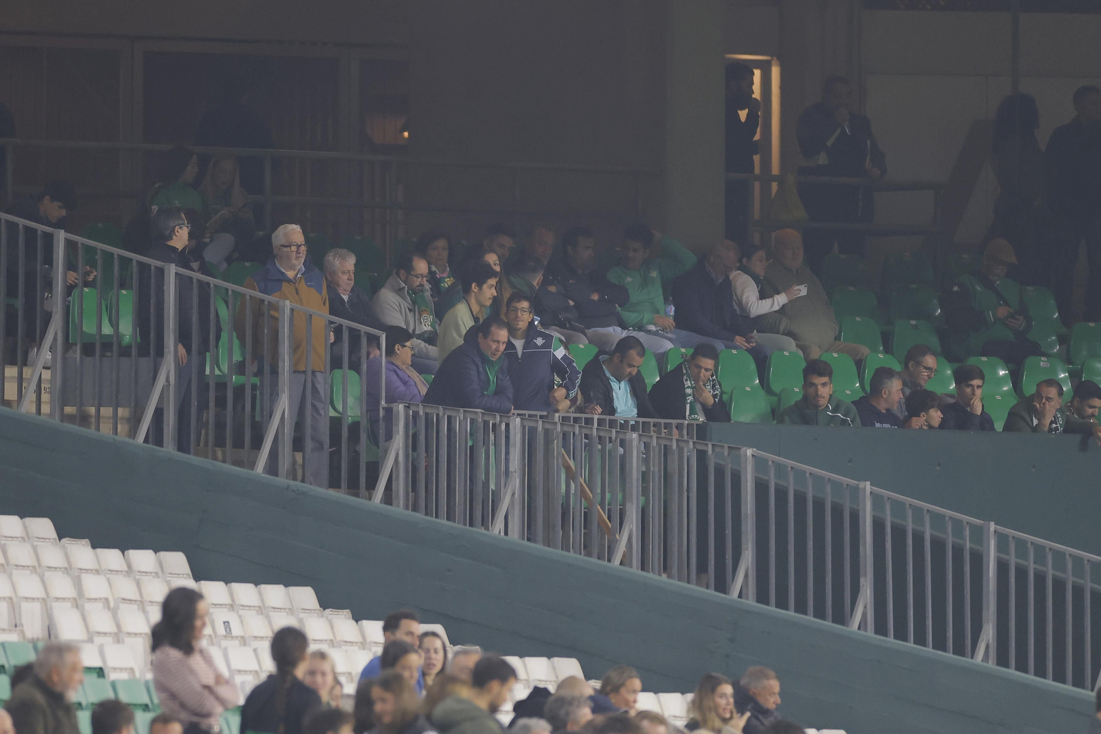 Búscate en las fotos del Betis-Las Palmas