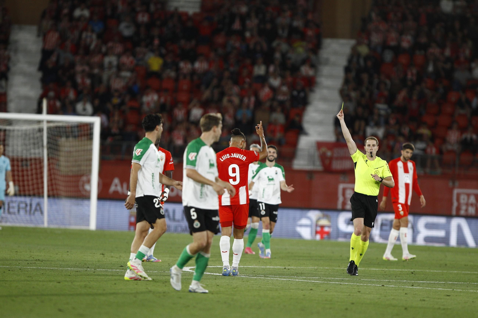 U.D. Almería-Racing de Santander, en imágenes