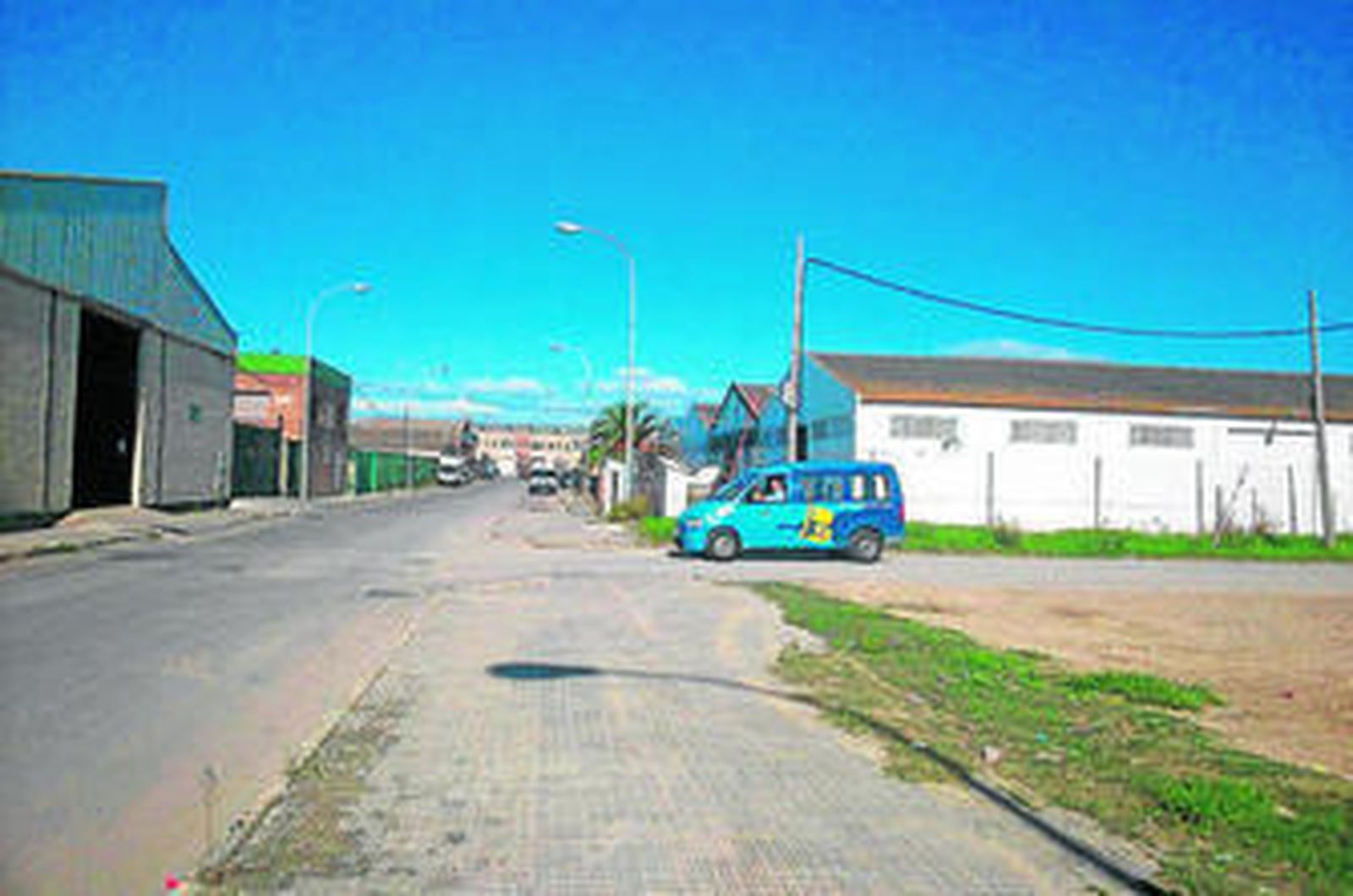 Una vista general del polígono industrial Salinas de San José bajo.
