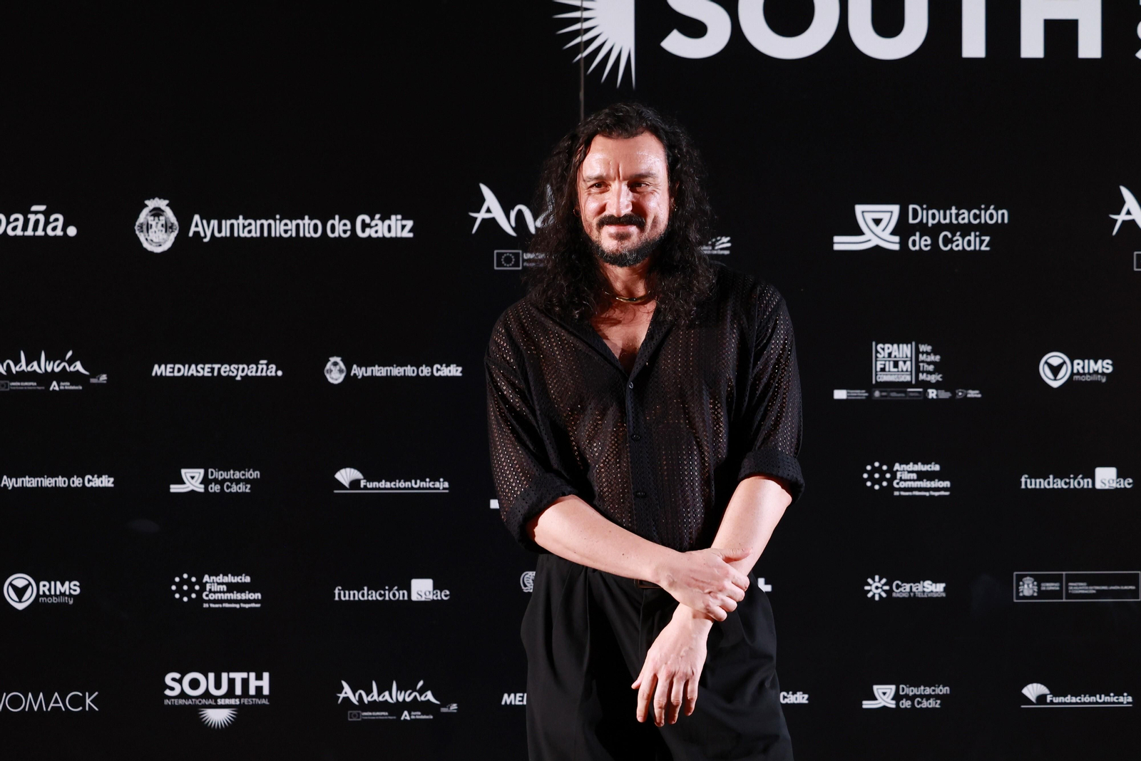 Las imágenes de la última gran alfombra roja de South International Series Festival Cádiz: Eduardo Noriega, Paco León, Ingrid Rubio, Benito Zambrano...