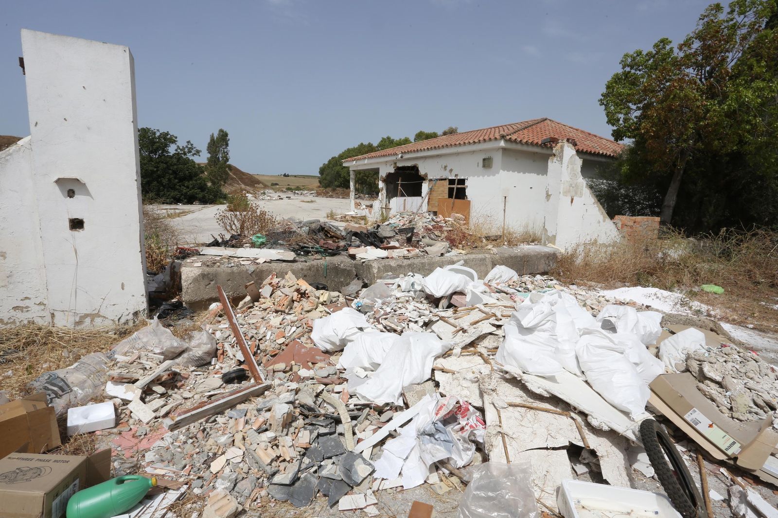 El polígono industrial de el Portal,un vertedero