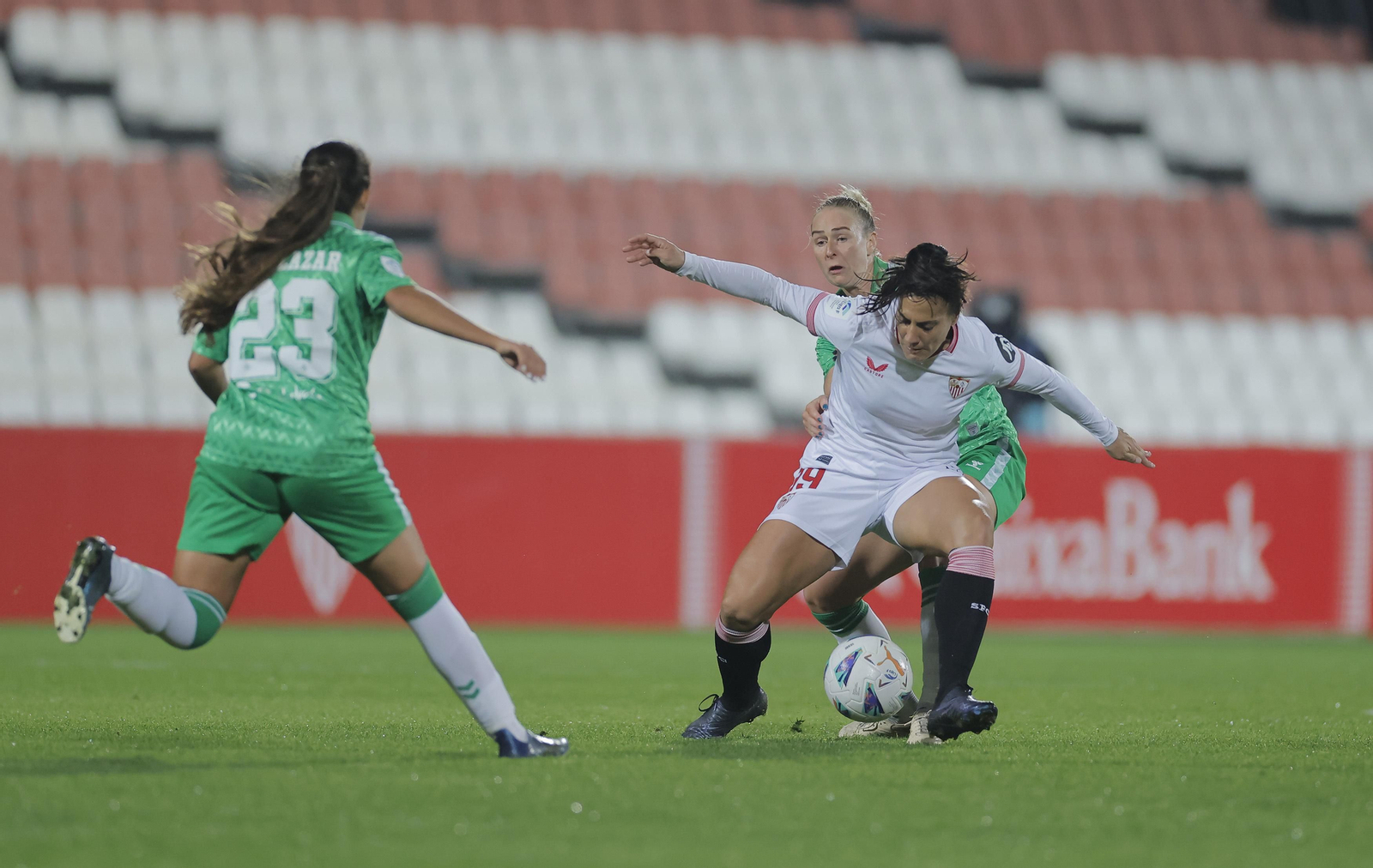 Las fotos del Sevilla-Betis féminas